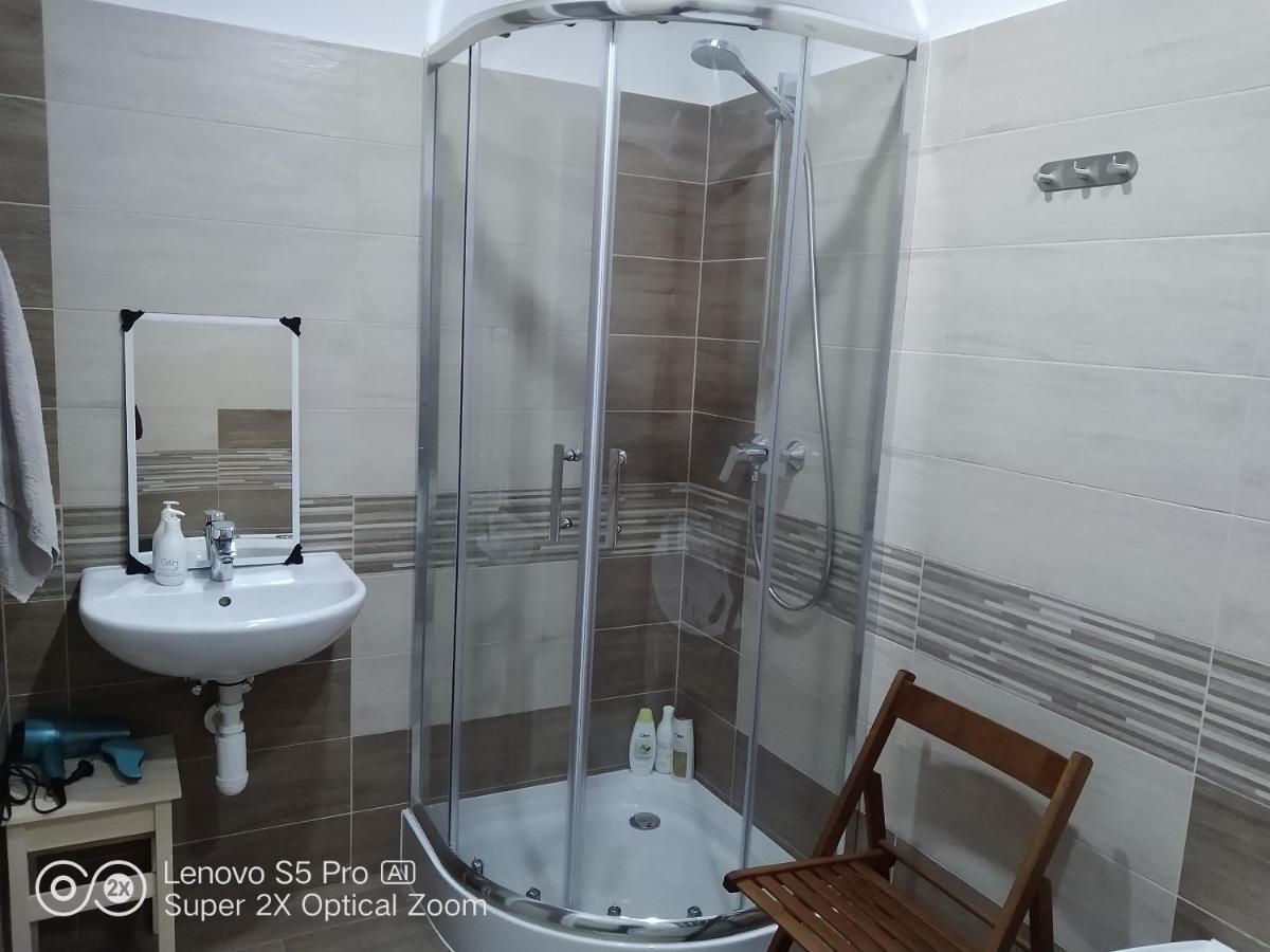 Apartman S Virivkou A Infrasaunou V Olomouci Bagian luar foto